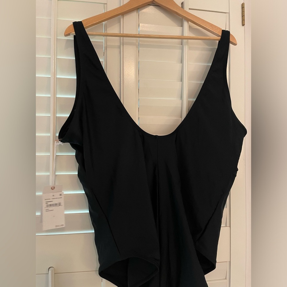 Good American 1 piece black swimsuit size 7 (3/4x) NWT